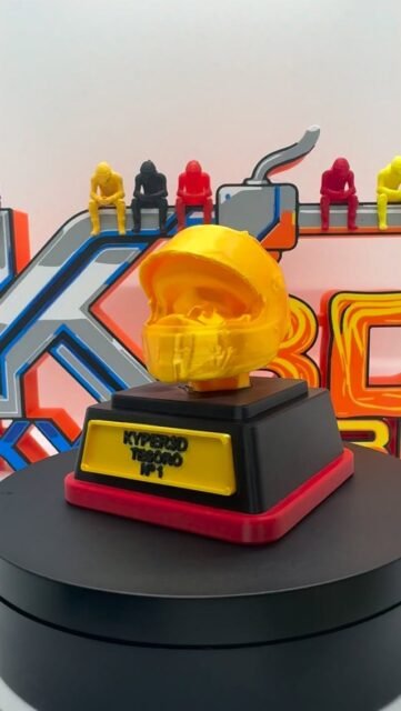 Damos comienzo oficialmente a la búsqueda del tesoro del casco dorado!!
Cada fin de semana esconderé 1 o 2, justo cuando esté colocado en el lugar elegido subiré una historia del lugar exacto donde se encuentra escondido.
Quien primero llegue, se lo queda.
Están numerados del 1 al 10.
No olvidar compartirlo entre vuestros amigos para que todos tengan la opción de poder tener 1 de estos 10.
@kyper3d